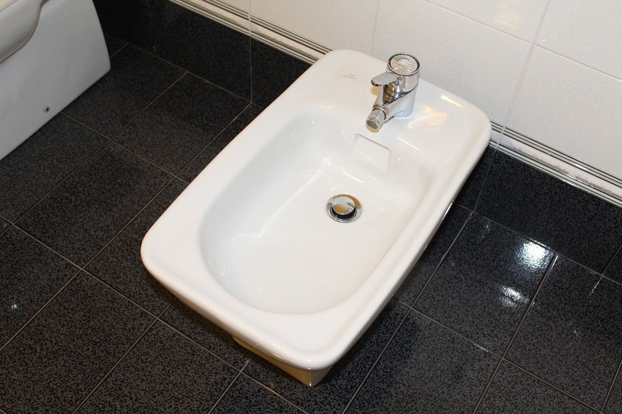 Bidet in the bathroom – is it worth installing, what to pay attention to